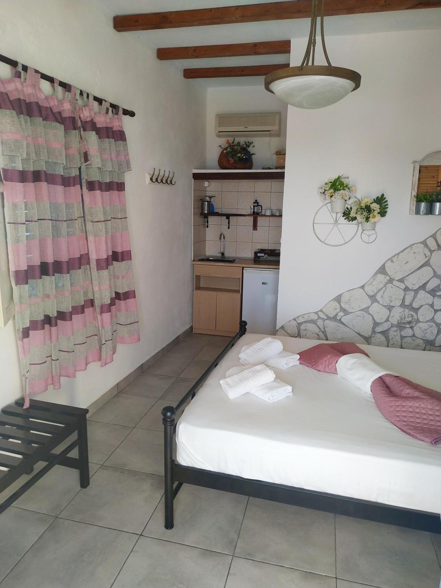 Lucas B Panorama Apartamento Alopronia Exterior foto